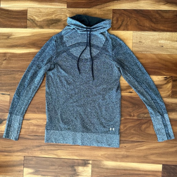 Under Armour Grey Long Sleeve Cowl Neck Athletic Shirt size Medium - Picture 3 of 3